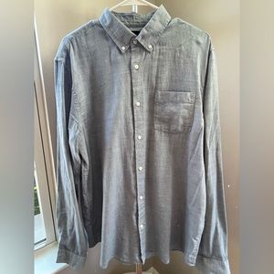 Banana republic men’s L button down